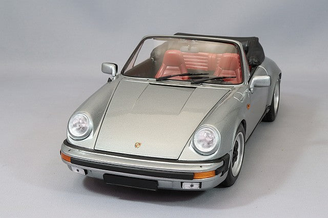 Minichamps MC100063034 1/18 Porsche 911 Cabriolet 1983