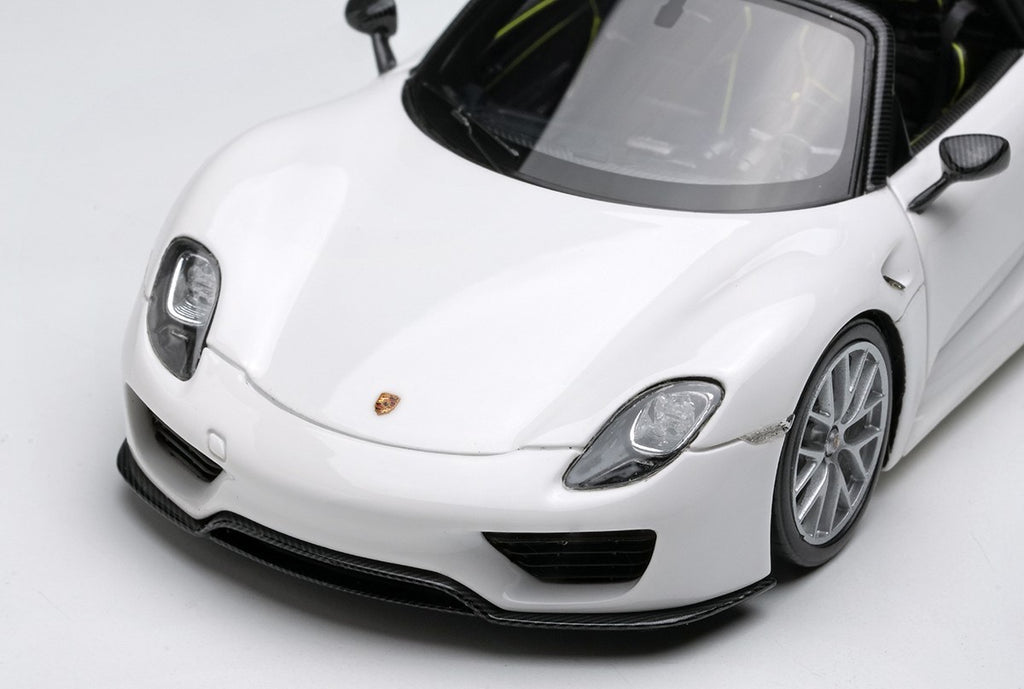 EIDOLON EM569E 1/43 Porsche 918 Spyder Weissach Package 2011 Pearl White Resin