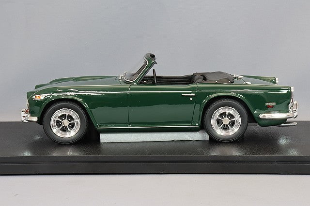CULT CML0693 1/18 Triumph TR5 p.i. 1968 Green