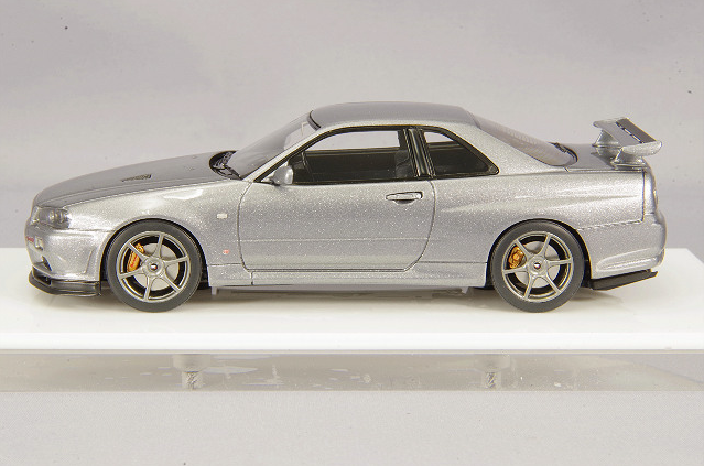 Make Up EIDOLON EM371F 1/43 Nissan Skyline GT-R V-spec II Athlete Silver