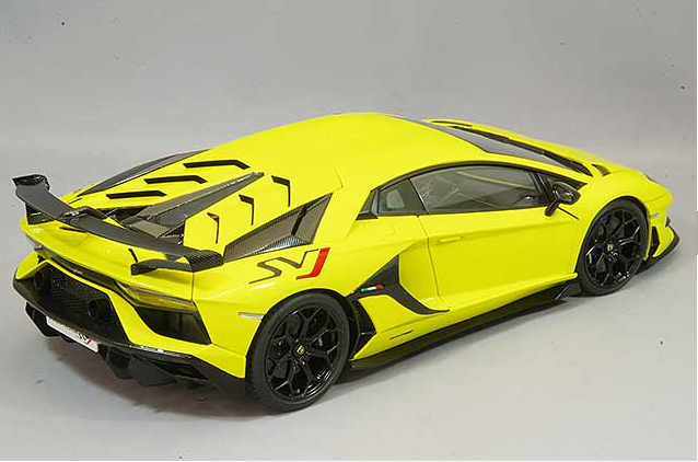 AUTOart 79175 1/18 Lamborghini Aventador SVJ Pearl Yellow Composite