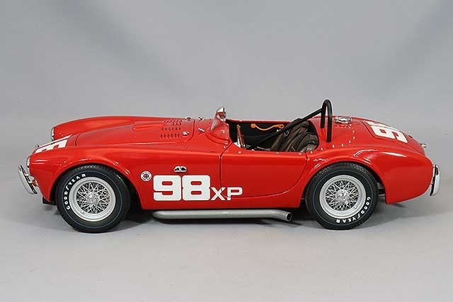 EXOTO RLG18125AC 1/18 AC Cobra 260 First Racing Car 1962
