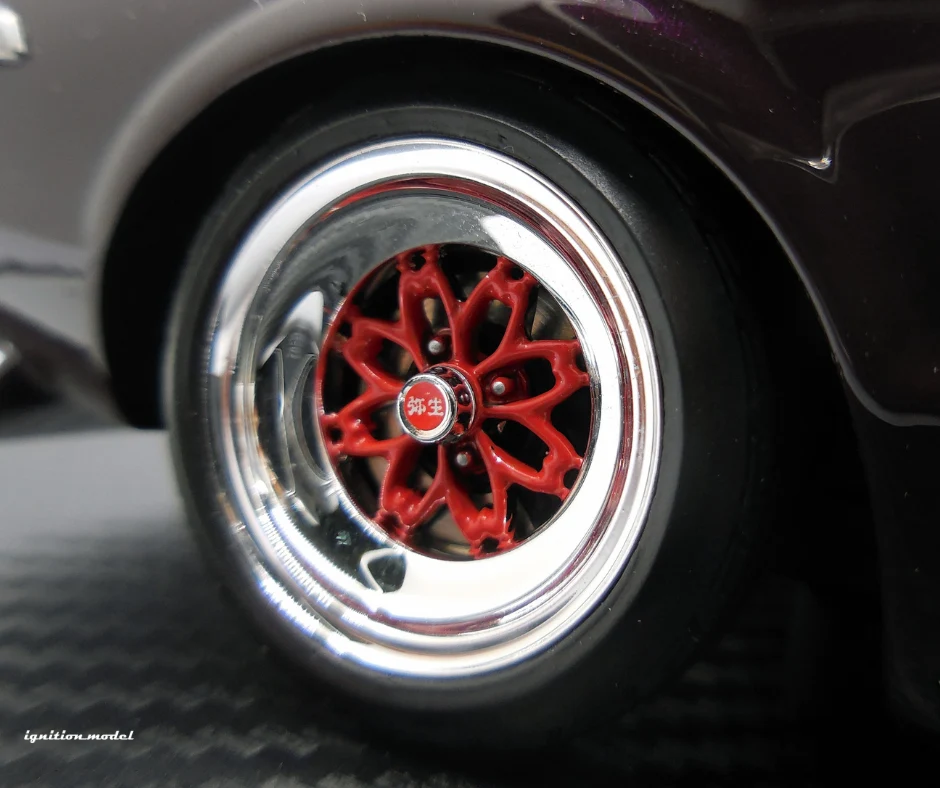 Ignition Model IG3270 1/18 Nissan Skyline Kenmeri GC110 GT-X Purple Resin