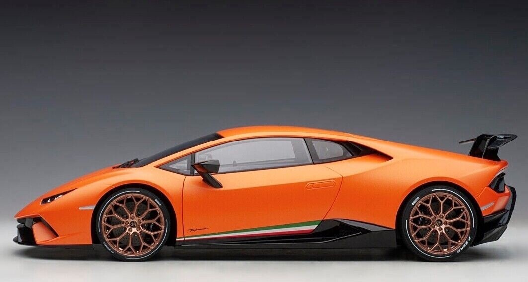AUTOart 12076 1/12 Lamborghini Huracan Performante Matte Orange Coupe