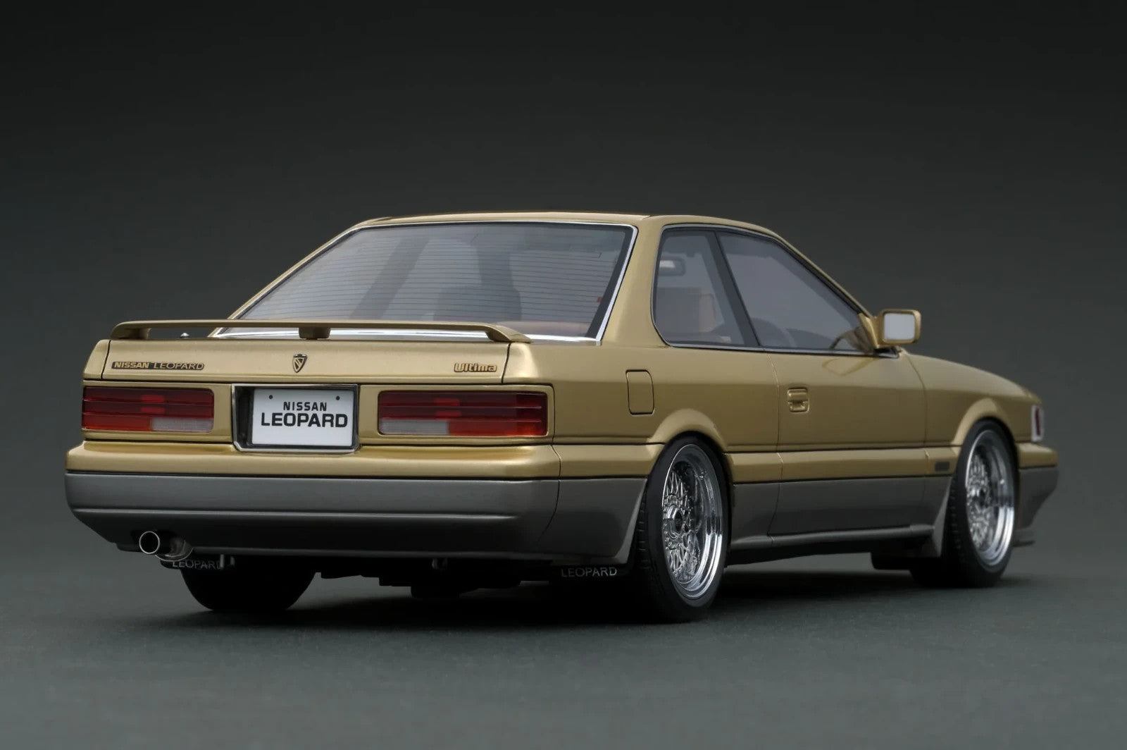 Ignition Model IG3815 1/18 Nissan Leopard Ultima F31 Gold/Silver Resin