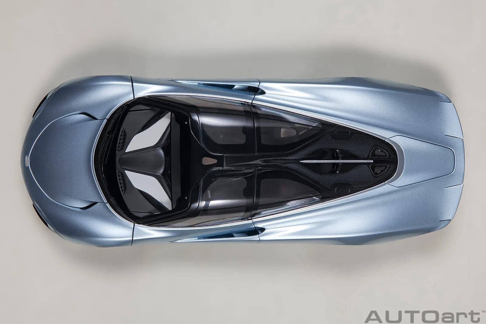 AUTOart 76086 1/18 McLaren Speedtail – Metallic Light Blue (Composite Diecast)