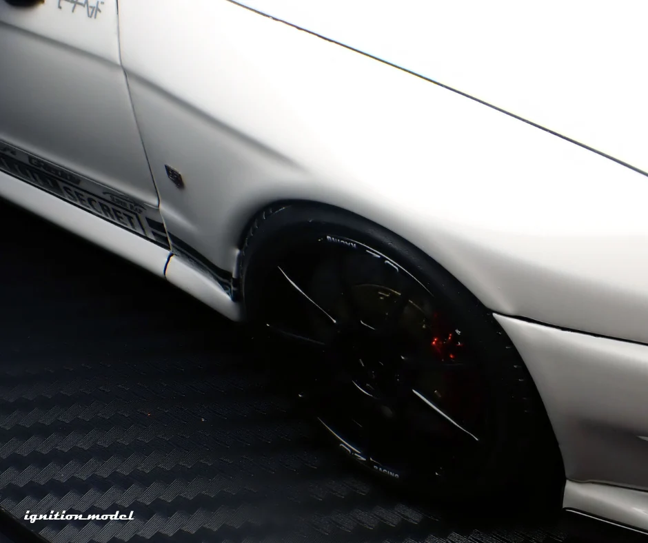 Ignition Model IG3520 1/18 TOP SECRET VR32 Nissan Skyline GT-R R32 White Resin