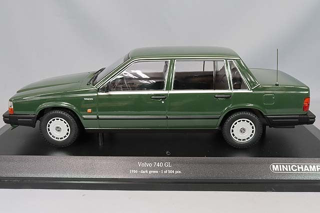 Minichamps MC155171702 1/18 Volvo 740GL 1986 Dark Green
