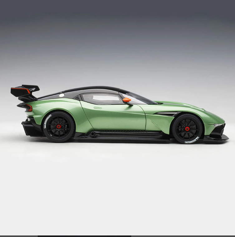 AUTOart 70263 1/18 Aston Martin Vulcan Metallic Green