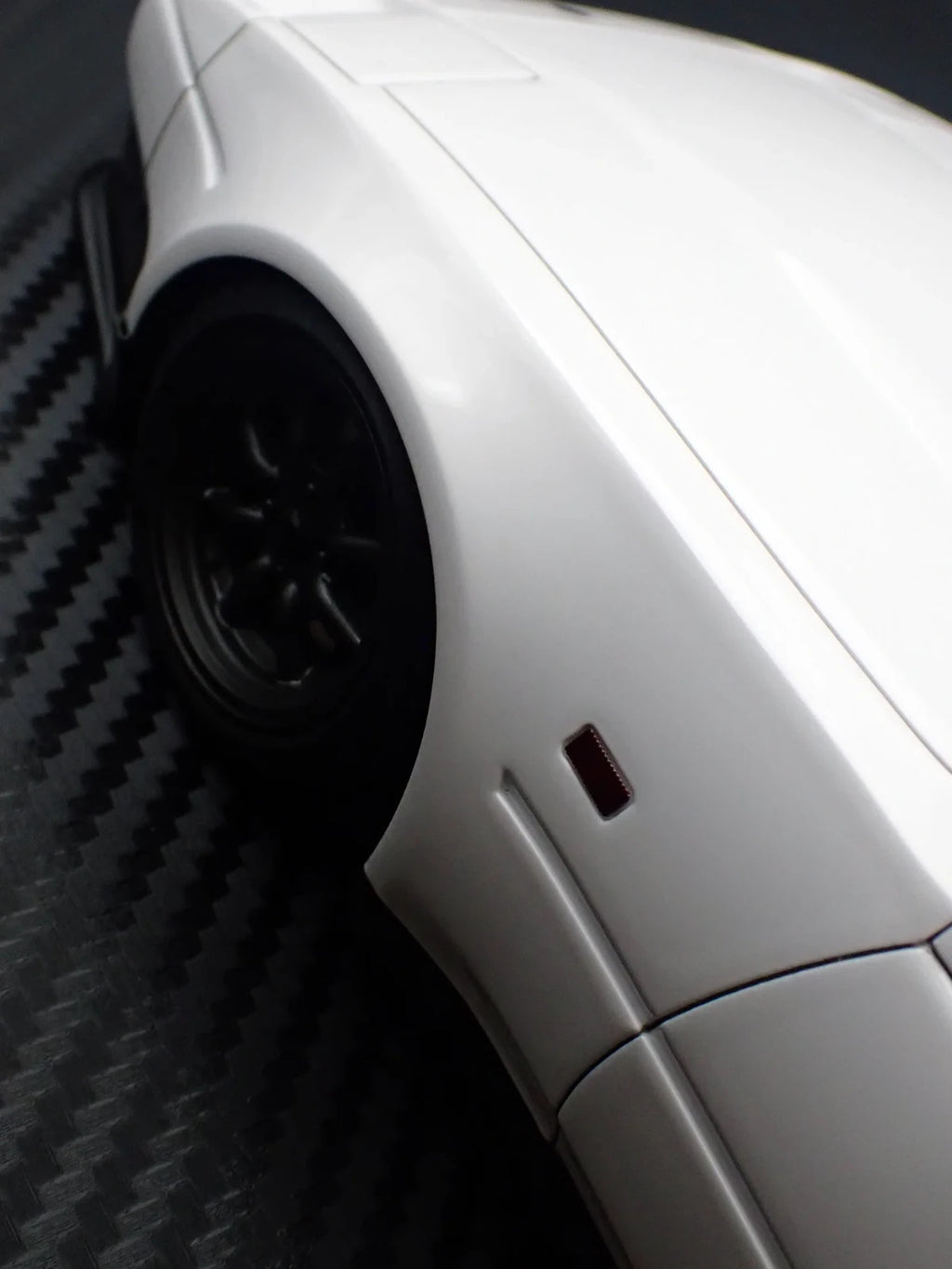 Ignition Model IG3894 1/18 Nissan Fairlady Z 300ZR Z31 White Resin