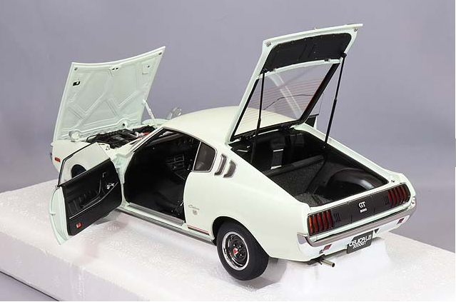 AUTOart 78766 1/18 Toyota Celica Liftback 2000GT RA25 1973 White