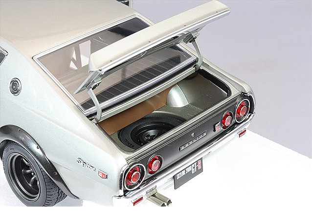 AUTOart 77466 1/18 Nissan Skyline 2000GT-R KPGC110 Tuned Silver