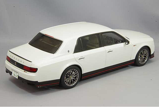 AUTOart 78764 1/18 Toyota Century GRMN Pearl White Limited Edition