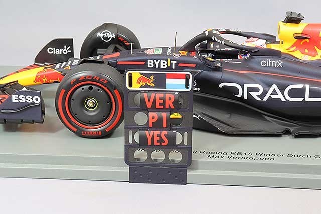 Spark S18S773 1/18 Red Bull RB18 Dutch GP Winner 2022 #1