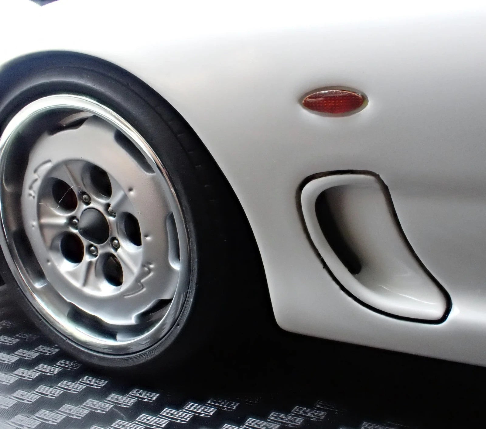 Ignition Model IG3942 1/18 Mazda RX-7 Mazdaspeed FD3S White Resin