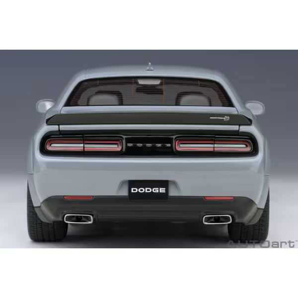 AUTOart 71774 1/18 Dodge Challenger R/T Scat Pack Widebody 2022 “Smoke Show”