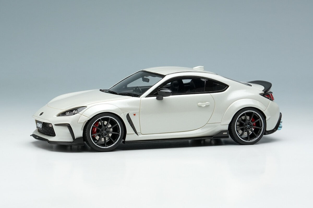 EIDOLON EM725B – 1/43 TOM’S GR86 Wide Body 2022 “Crystal White Pearl” Resin