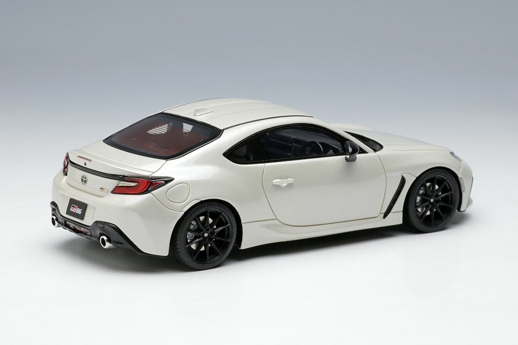 Make Up EIDOLON EM659B 1/43 Toyota GR86 RZ Crystal White Pearl 2021