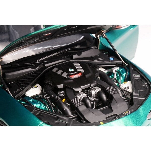 MOTORHELIX M89002 1/18 Alfa Romeo Giulia GTA Montreal Green Die-cast Model