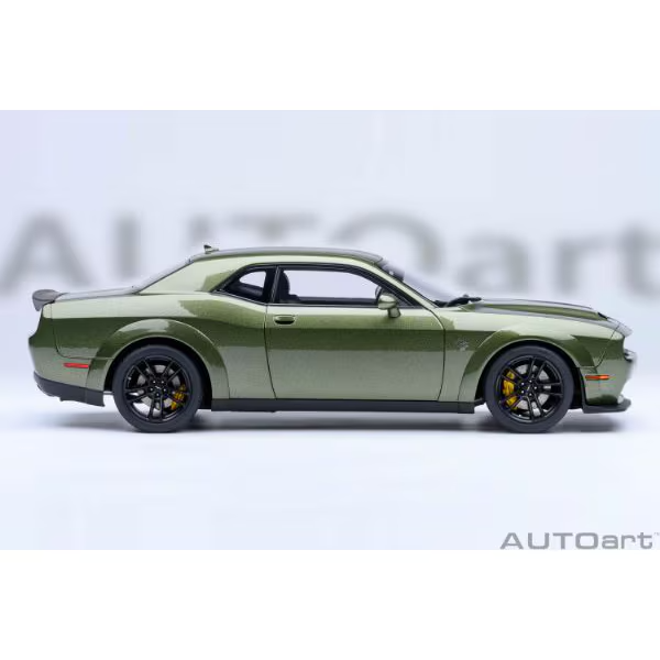 AUTOart 71761 1/18 Dodge Challenger SRT Jailbreak 2022 Green Diecast