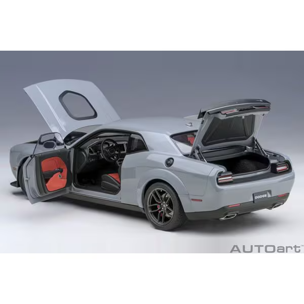 AUTOart 71774 1/18 Dodge Challenger R/T Scat Pack Widebody 2022 “Smoke Show”
