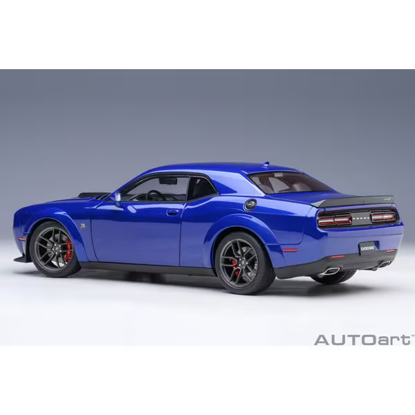 AUTOart 71772 1/18 Dodge Challenger R/T Scat Pack Widebody 2022 Indigo Blue