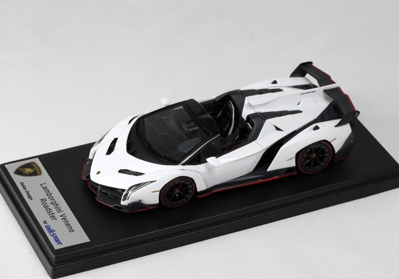 Looksmart LS429F 1/43 Lamborghini Veneno Roadster Bianco Monocerus White Resin