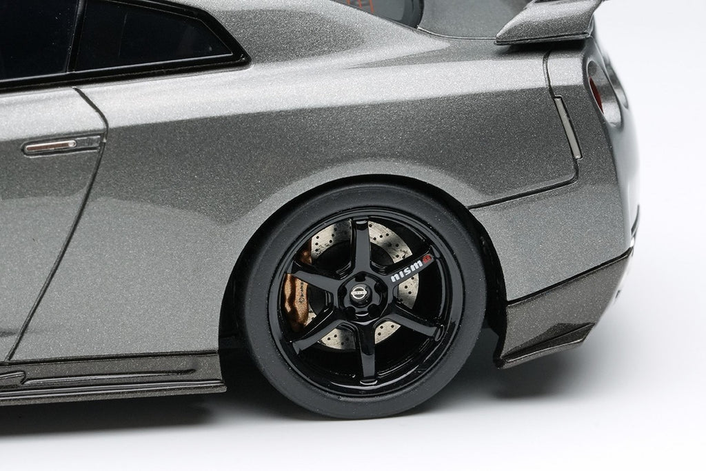 Make Up EIDOLON EM703 1/43 Nissan GT-R Nismo R35 CRS Ver. 2008 Resin