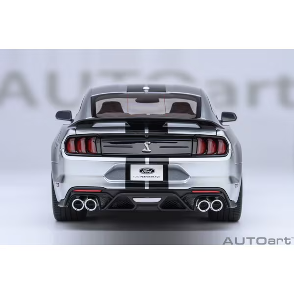 AUTOart 73096 1/18 Ford Mustang Shelby GT500 Silver w/ Black Stripes Diecast Mod