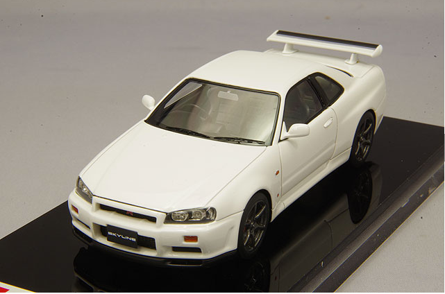 Make Up EIDOLON EM461F 1/43 Nissan Skyline GT-R BNR34 White 1999