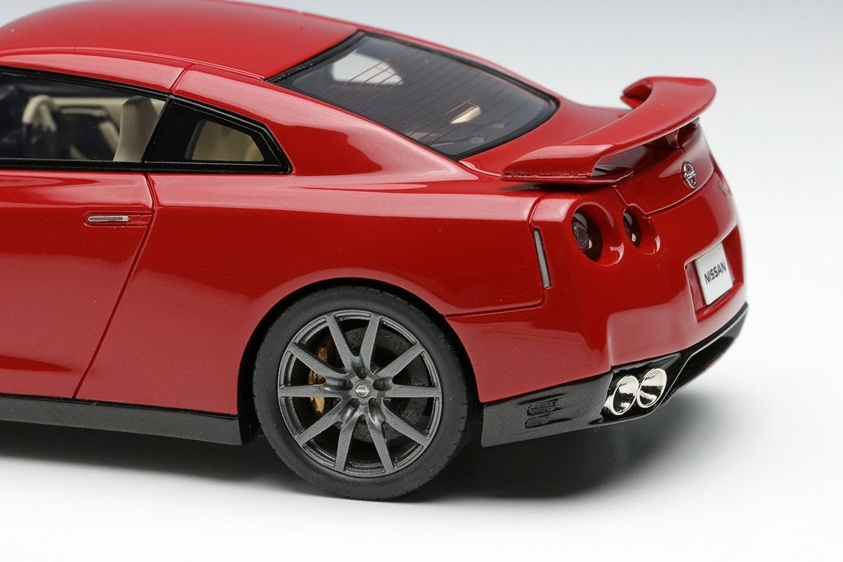 Make Up EIDOLON EM414G 1/43 Nissan GT-R R35 Vibrant Red 2014