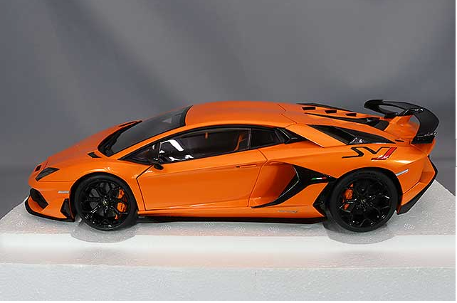AUTOart 79218 1/18 Lamborghini Aventador SVJ Pearl Orange Composite
