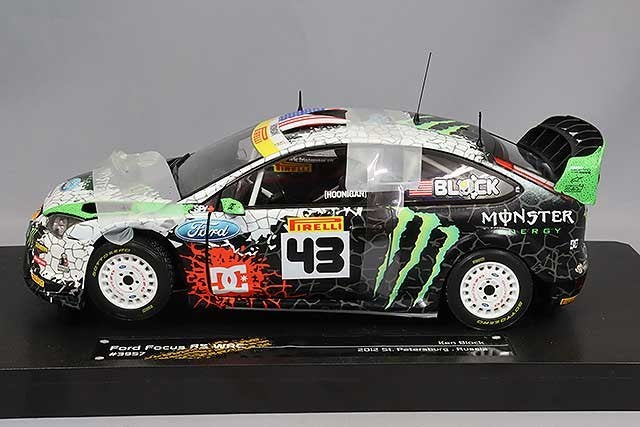 Sun Star SS3957 1/18 Ford Focus RS 2012 Saint Petersburg Diecast