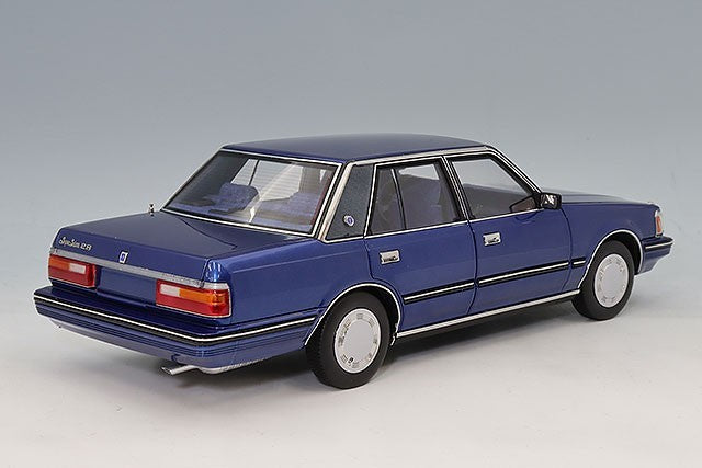 XiaoGuang Model XGM8251122DKB 1/18 Toyota Crown MS122 Deep Blue