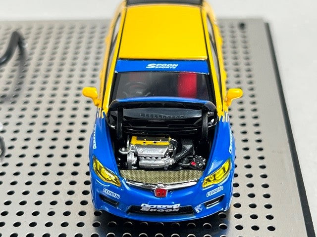 MOTORHELIX FS-M90308DZSAE 1/64 Honda Civic Type R FD2 Spoon w/ 1/18 K20A Engine