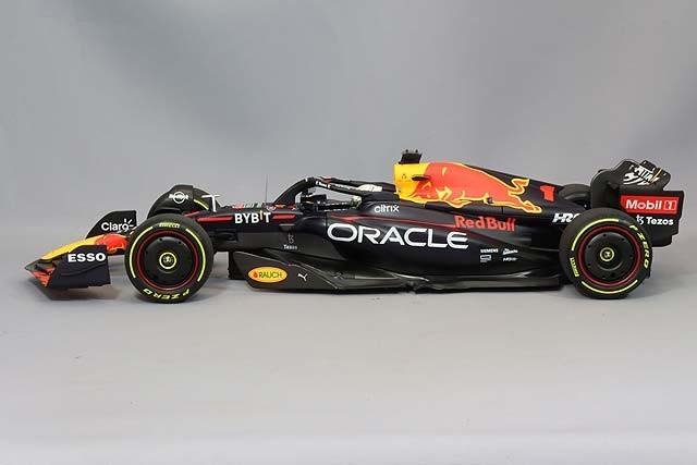 Minichamps MC110221601 1/18 Red Bull RB18 Monza Winner 2022