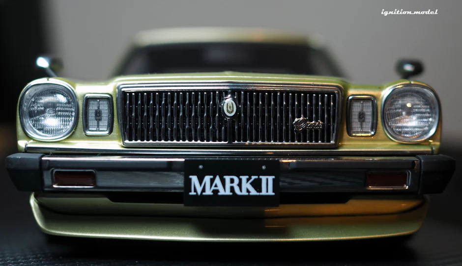 Ignition Model IG3430 1/18 Toyota Mark II Grande MX41 Shakotan Gold Resin