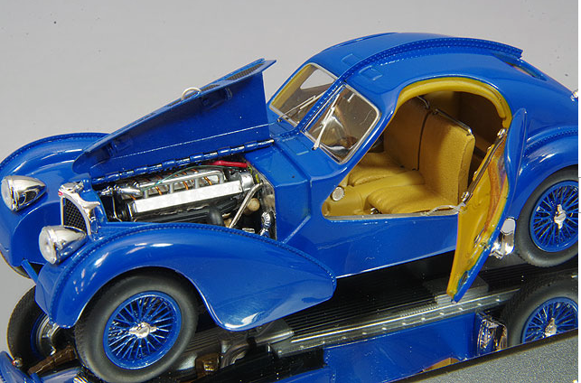 AUTOart 50947 1/43 Bugatti Type 57SC Atlantic 1938 Blue Wire Spokes