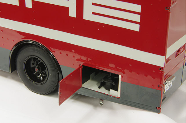 Schuco SCH450032300 1/18 Mercedes-Benz Transporter Porsche Service Truck