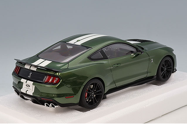 AUTOart 73097 1/18 Ford Mustang Shelby GT500 Green w/White Stripes