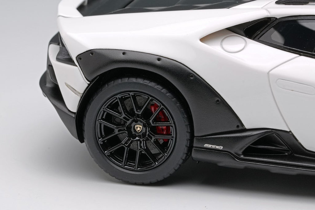 EIDOLON EM738C 1/43 Lamborghini Huracan Sterrato 2024 Bianco Monocerus Resin Car