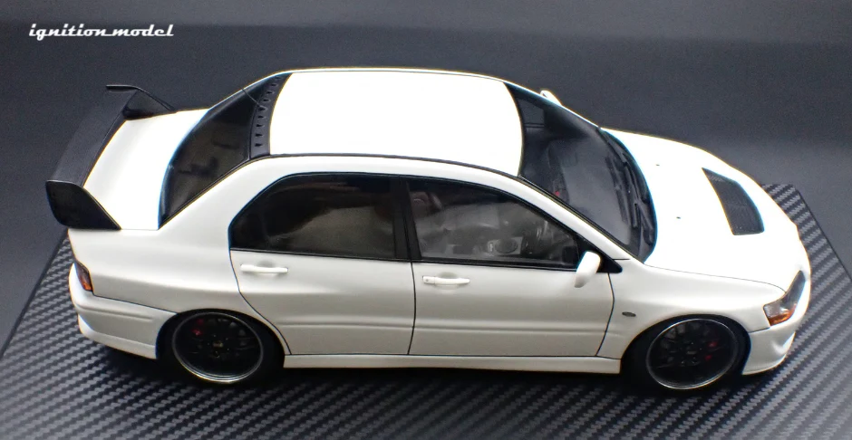 Ignition Model IG3835 1/18 Mitsubishi Lancer Evolution VIII MR CT9A White