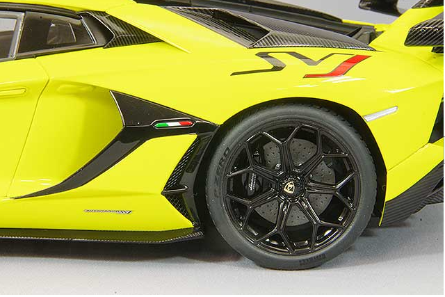 AUTOart 79175 1/18 Lamborghini Aventador SVJ Pearl Yellow Composite