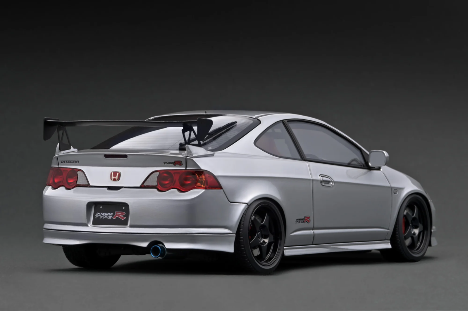 Ignition Model IG3325 1/18 Honda Integra Type R DC5 Mugen Silver Resin