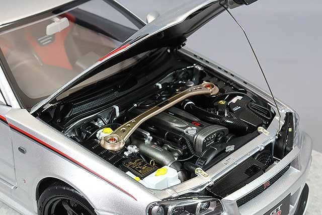 MOTORHELIX FS-M83429 1/18 Nissan Skyline GT-R R34 Nismo Silver