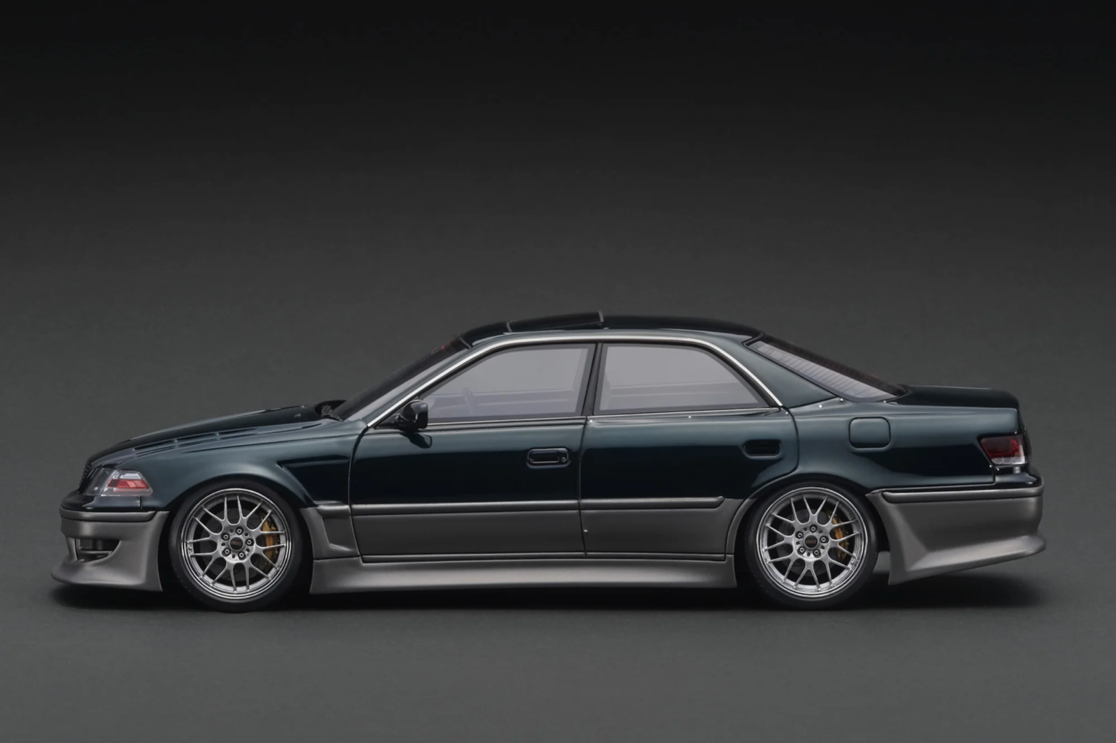 Ignition Model IG3582 1/18 VERTEX Toyota Mark II JZX100 Dark Green Resin