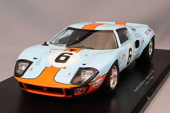 Spark S18LM69 1/18 Ford GT40 Le Mans Winner 1969 #6 Multi Resin