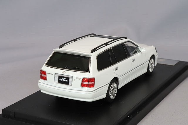 MARK43 PM43154BW 1/43 Toyota Crown Estate Athlete G White Pearl Crystal Shine