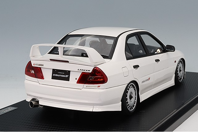 Ignition Model IG3787 1/18 Mitsubishi Lancer Evolution IV White