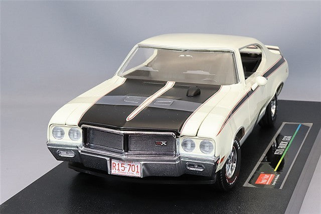 Sun Star SS5701 1/18 Buick GSX 1970 Apollo White Diecast